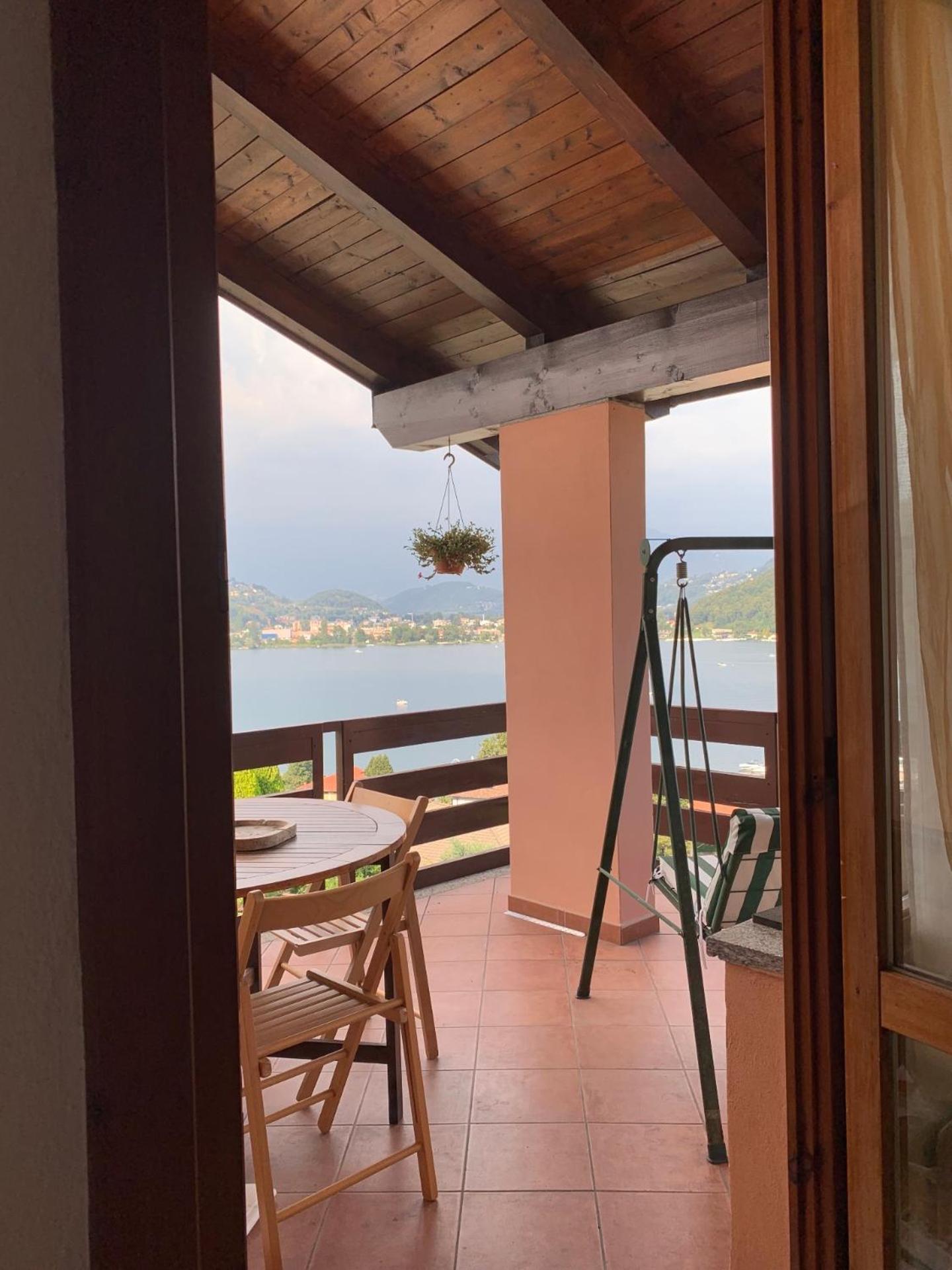 Villa Panoramica Lavena Ponte Tresa Quarto foto